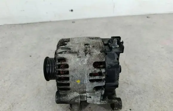BMW 3 E90 E91 Generator/alternator 7802471