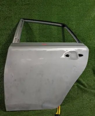Toyota Auris E180 Rear door 