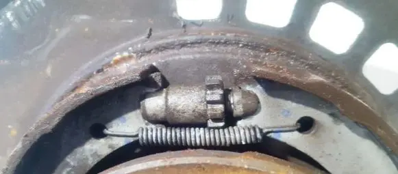Volkswagen Touareg I Handbrake/parking brake pads 