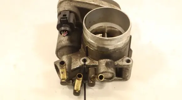 Seat Altea XL Throttle body valve 06A133062AT