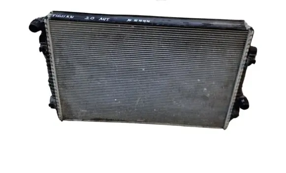Volkswagen Tiguan Coolant radiator 5Q0121251HM