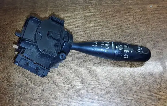 Toyota Corolla E120 E130 Wiper control stalk 173647
