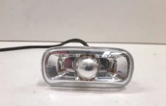 Audi A6 S6 C6 4F Front fender indicator light 8E0949127