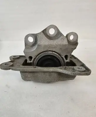 Volvo XC60 Engine mount bracket 32255204