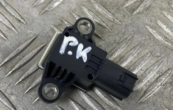 Jeep Grand Cherokee WL Airbag deployment crash/impact sensor 68370843AA