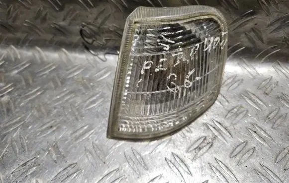 Peugeot 405 Front indicator light 015501503LC