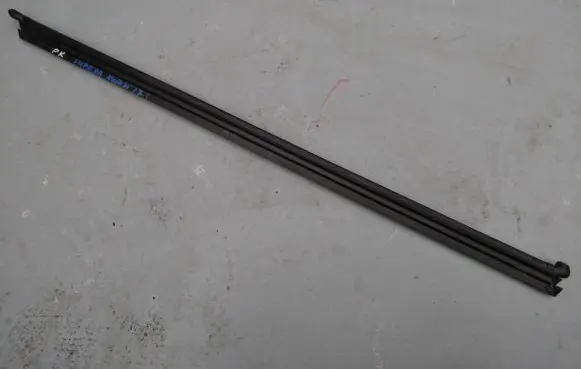 Skoda Superb B8 (3V) Front door glass trim molding 3V0837479