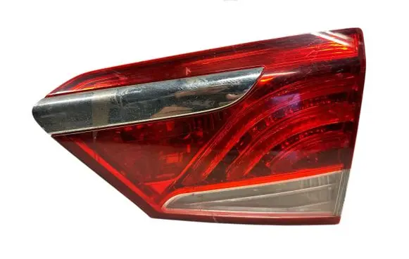 Hyundai i40 Tailgate rear/tail lights 924043z000