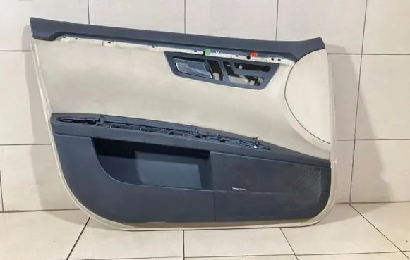 Mercedes-Benz S W221 Front door card panel trim