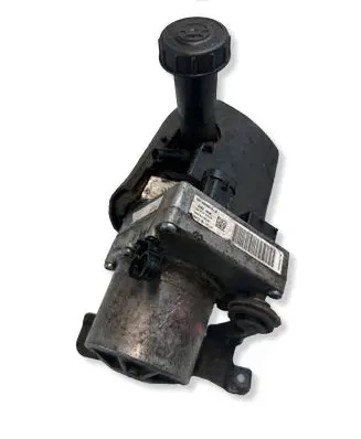 Peugeot 407 Power steering pump 9682527780