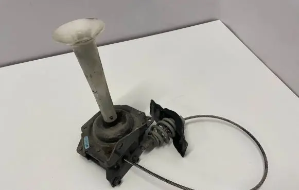 Dodge RAM Spare wheel bolt 6923394