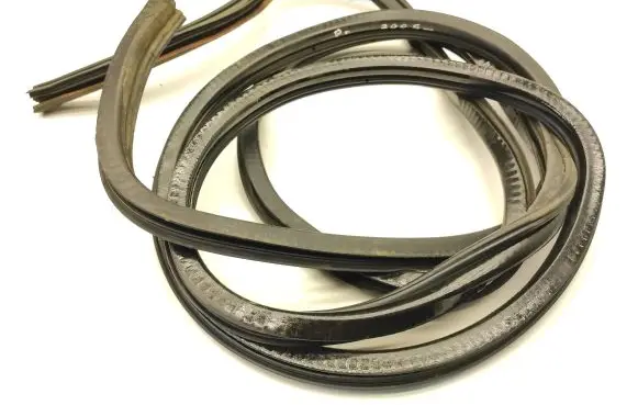 Mercedes-Benz Sprinter W901 W902 W903 W904 Rubber seal front door (on door) 