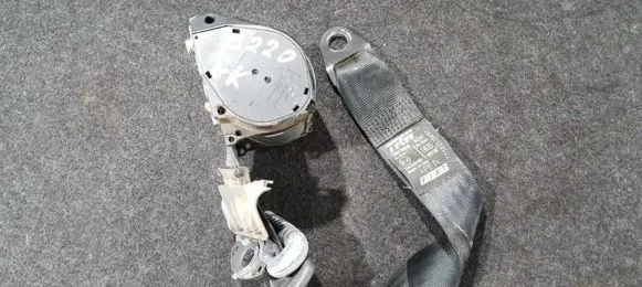 Rear seatbelt