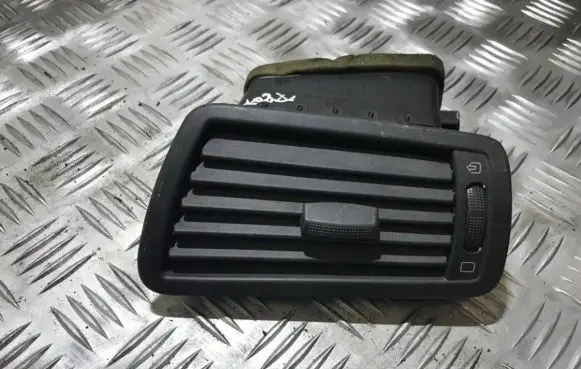 Peugeot 807 Dash center air vent grill 1484108077 1491963077