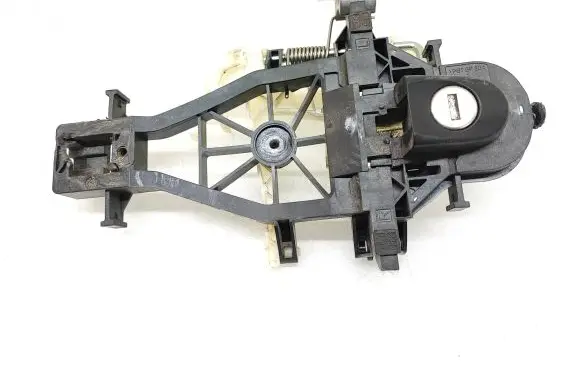 Volkswagen Transporter - Caravelle T5 Sliding door exterior handle/bracket 7H0843351E