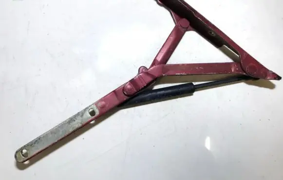 Alfa Romeo 156 Tailgate/trunk/boot hinge