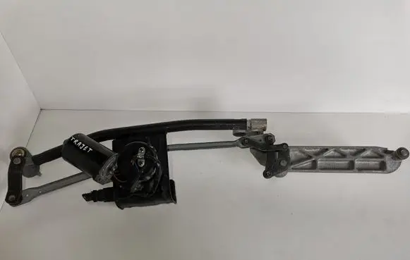 Hyundai Trajet Front wiper linkage and motor