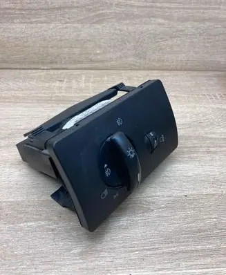 Ford Mondeo Mk III Light switch 1S7T13A024HC