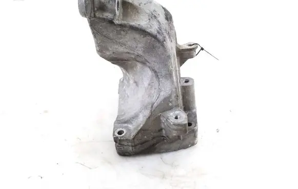 Mercedes-Benz C W204 Engine mounting bracket A6512230004