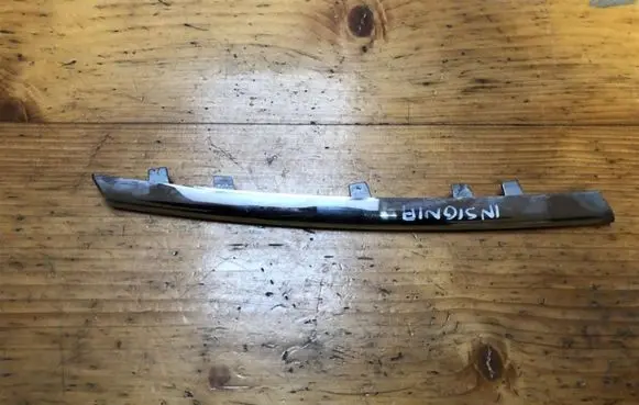 Opel Insignia A Front bumper upper radiator grill 13264450
