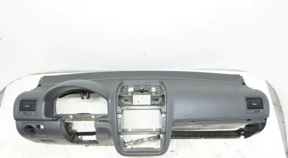 Volkswagen Golf V Dashboard