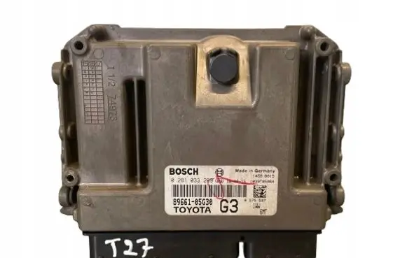 Toyota Avensis T270 Other control units/modules 0281033209 8966105G30