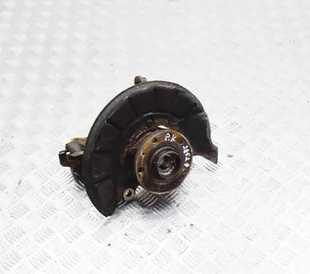 Front wheel hub