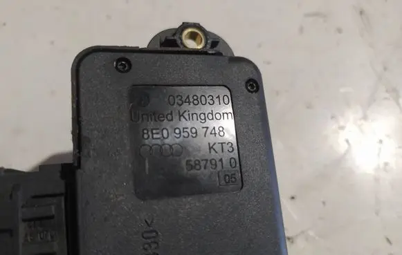 Audi A6 S6 C6 4F Seat control switch 8E0959748 587910 03480310