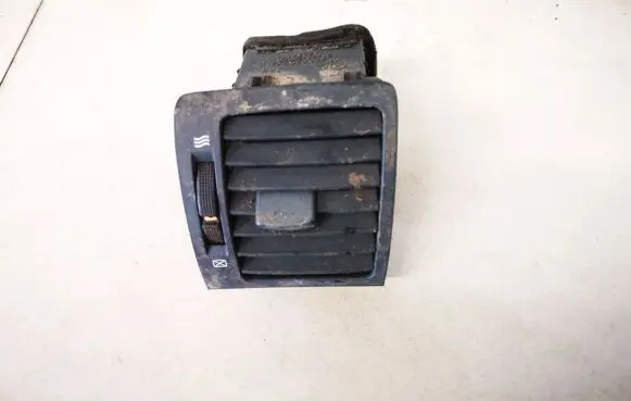 KIA Sorento Dash center air vent grill 974803e000 97480-3e000