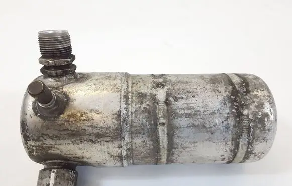 Audi V8 Air conditioning (A/C) air dryer 