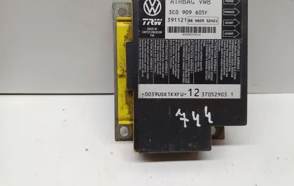 Volkswagen PASSAT B6 Airbag control unit/module 3C0909605F 391121