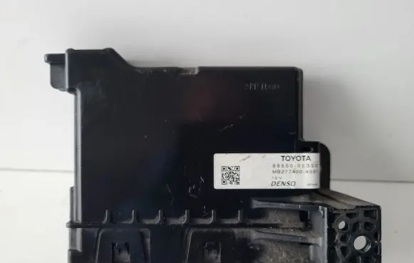 Toyota Avensis T270 Other control units/modules 8865005350