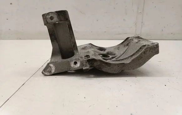 Peugeot 2008 II A/C compressor mount bracket 9823598480