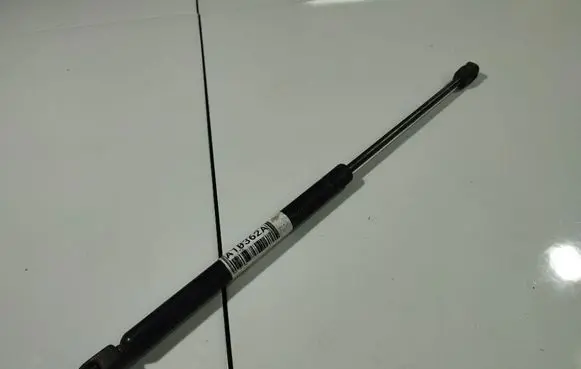 Skoda Fabia Mk1 (6Y) Front bonnet/hood damper/strut