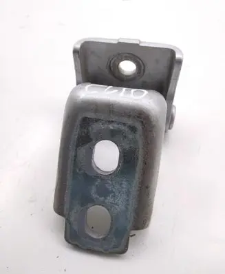 Renault Clio IV Front door lower hinge 