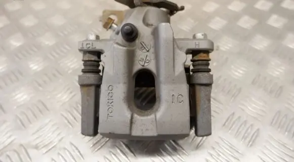 Toyota Prius (XW50) Rear brake caliper 4785047110 4782147110