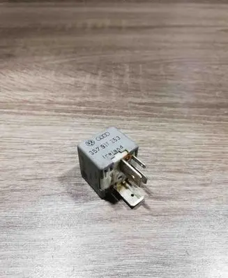 Audi A3 S3 8L Other relay 357911253 899568 103SILVER