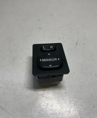 Toyota Corolla Verso AR10 Wing mirror switch 769746B