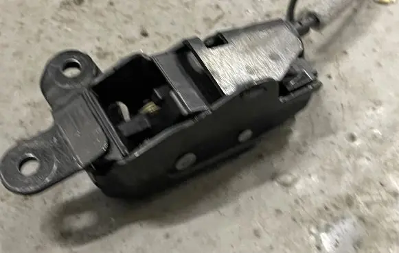 BMW X5 F15 Loading door lock 51247351058 C21277100 1522J210