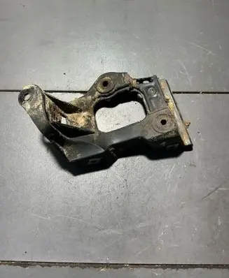 Audi A6 S6 C5 4B Fender mounting bracket 4B0853921B
