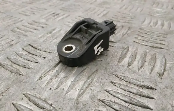 Toyota RAV 4 (XA30) Airbag deployment crash/impact sensor 8917342080