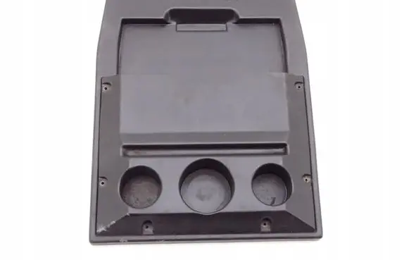 Cup holder front