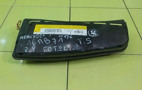 Mercedes-Benz A W176 Seat airbag 617892400