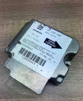 Opel Vectra B Airbag control unit/module 90508980 5WK169