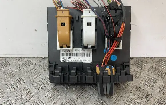 Volkswagen Golf VI Comfort/convenience module 1K0937086C