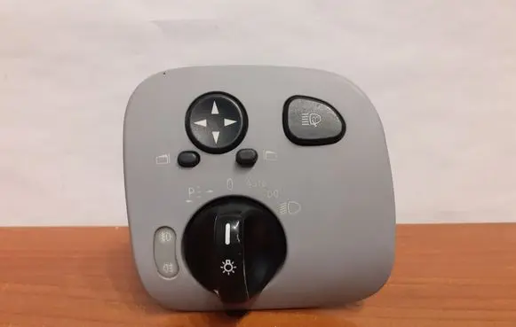 Mercedes-Benz C W203 Light switch A2035450904 7204