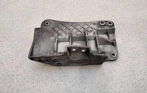 Nissan Primera Engine mounting bracket 11252BV000