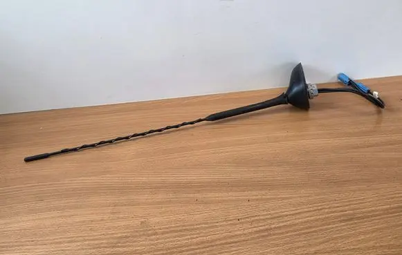Opel Antara Radio antenna 013171