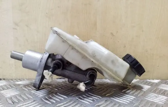 Ford Kuga I Master brake cylinder 03350891031