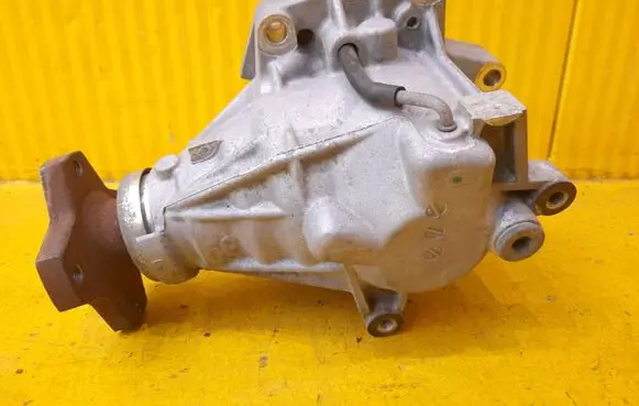 Nissan Qashqai Gearbox transfer box case 